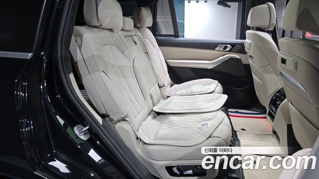 BMW X7 (G07) xDrive 40i M Sport 7STR 2025 — фото 11