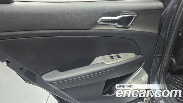 Kia Sportage (V) Gasoline 1.6 Turbo 2WD Signature X Line 2025 — фото 25