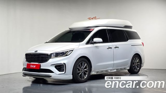 Kia Carnival 9-Seater Hi-Limousine Noblesse Special 2019 — фото 1