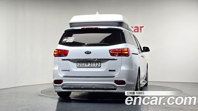 Kia Carnival 9-Seater Hi-Limousine Noblesse Special 2019 — фото 4