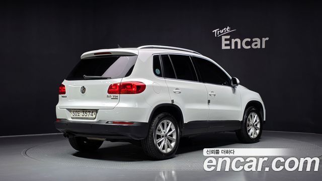 Volkswagen Tiguan 2.0 TDI Comfort 5N 2015 — фото 2