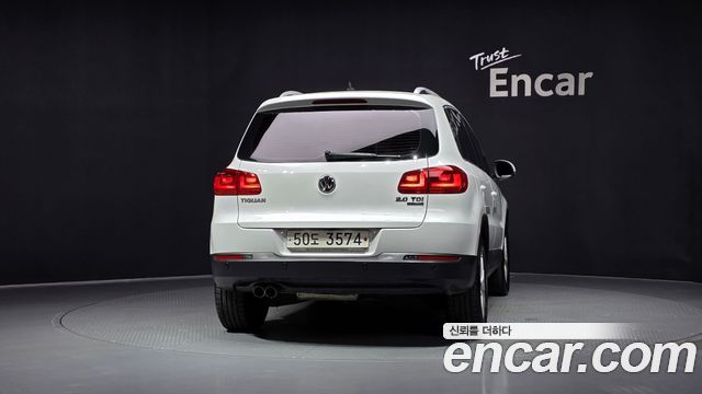 Volkswagen Tiguan 2.0 TDI Comfort 5N 2015 — фото 4