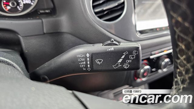 Volkswagen Tiguan 2.0 TDI Comfort 5N 2015 — фото 16