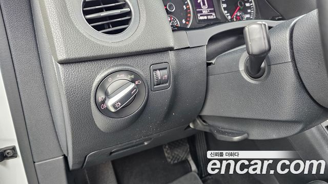 Volkswagen Tiguan 2.0 TDI Comfort 5N 2015 — фото 19