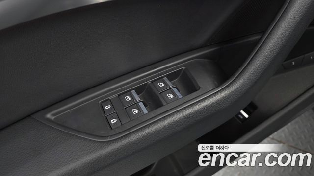Audi e-tron 50 Quattro 2022 — фото 27