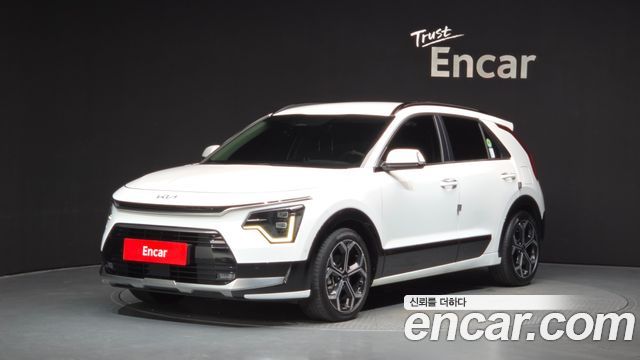 Kia Niro Signature 2022 — фото 1
