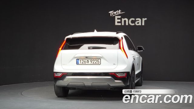 Kia Niro Signature 2022 — фото 4