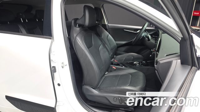Kia Niro Signature 2022 — фото 12
