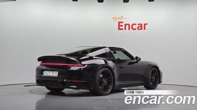 Porsche 911 (992) Targa 4 GTS 2023 — фото 2