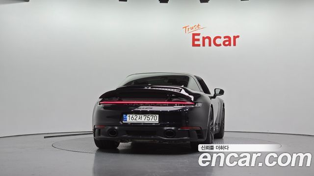 Porsche 911 (992) Targa 4 GTS 2023 — фото 4