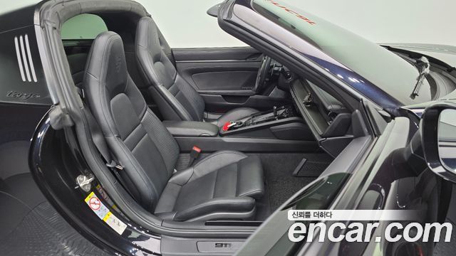 Porsche 911 (992) Targa 4 GTS 2023 — фото 11