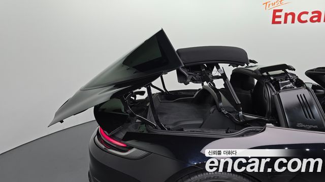Porsche 911 (992) Targa 4 GTS 2023 — фото 19