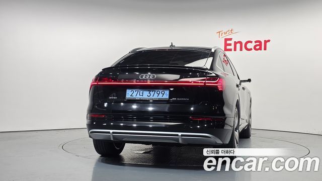 Audi e-tron 55 Quattro Sportback 2022 — фото 4