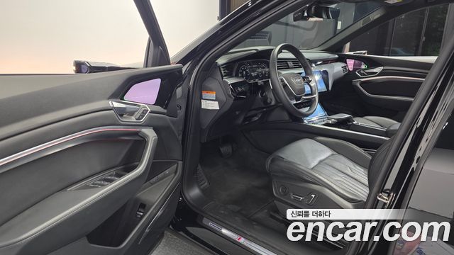 Audi e-tron 55 Quattro Sportback 2022 — фото 10