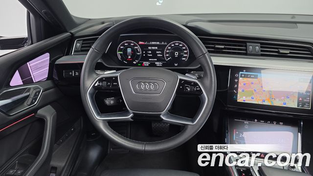 Audi e-tron 55 Quattro Sportback 2022 — фото 13