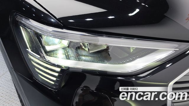 Audi e-tron 55 Quattro Sportback 2022 — фото 22