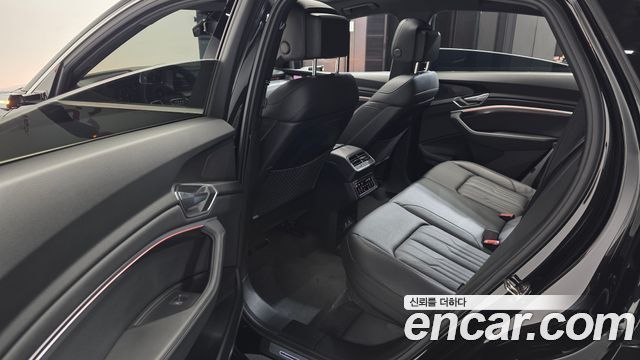 Audi e-tron 55 Quattro Sportback 2022 — фото 26