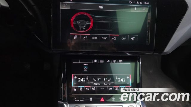 Audi e-tron 55 Quattro Sportback 2022 — фото 32