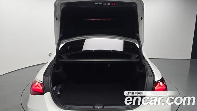 Mercedes-Benz E-Class (W214) E200 AMG Line 2026 — фото 33