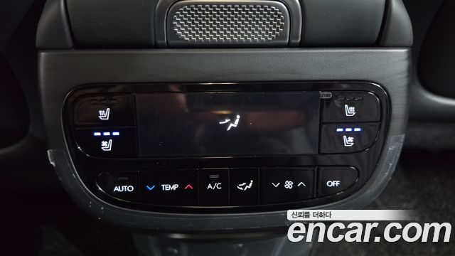 Hyundai Ioniq 9 Performance Type AWD 6-Seater Calligraphy 2025 — фото 33