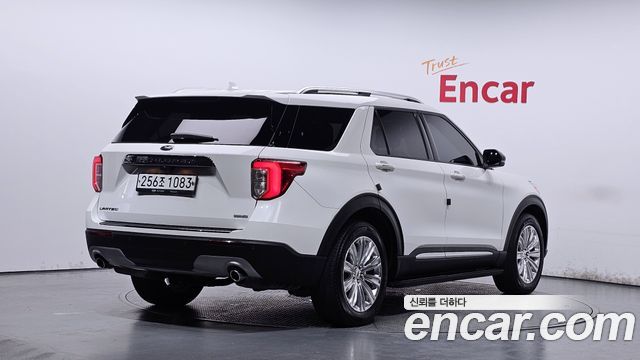 Ford Explorer (VI) 2.3 LimIted 4WD 2020 — фото 2