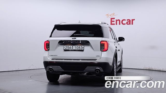 Ford Explorer (VI) 2.3 LimIted 4WD 2020 — фото 4