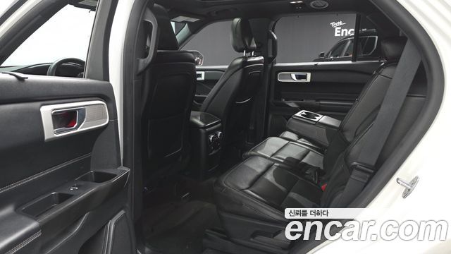 Ford Explorer (VI) 2.3 LimIted 4WD 2020 — фото 11