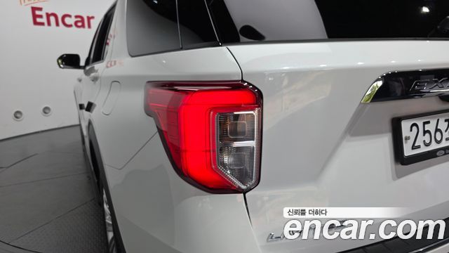 Ford Explorer (VI) 2.3 LimIted 4WD 2020 — фото 23