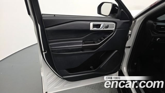 Ford Explorer (VI) 2.3 LimIted 4WD 2020 — фото 24
