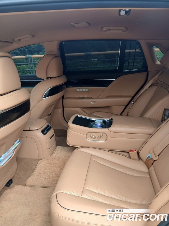 Genesis G90 (RS4) Gasoline 3.5 Turbo AWD 2023 — фото 17