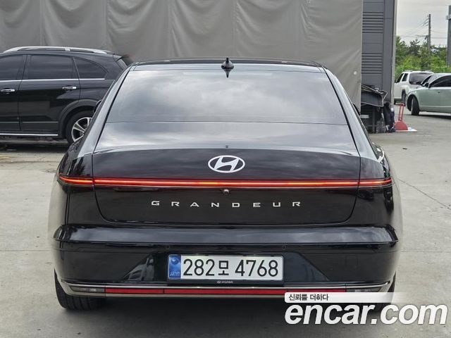 Hyundai Grandeur (GN7) 2,5 Gasoline 2WD Calligraphy 2024 — фото 4