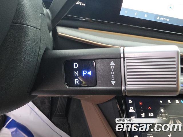 Hyundai Grandeur (GN7) 2,5 Gasoline 2WD Calligraphy 2024 — фото 10
