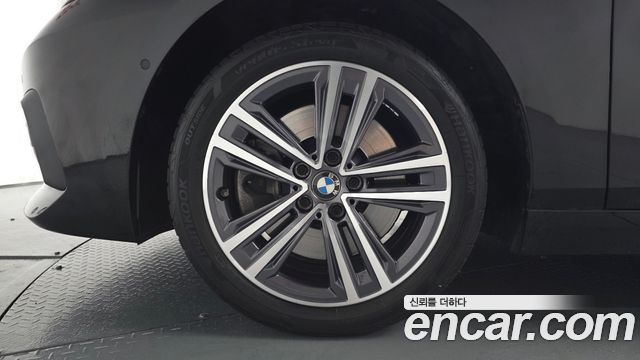 BMW 2 Series Gran Coupe (F44) 220i Advantage 2021 — фото 5