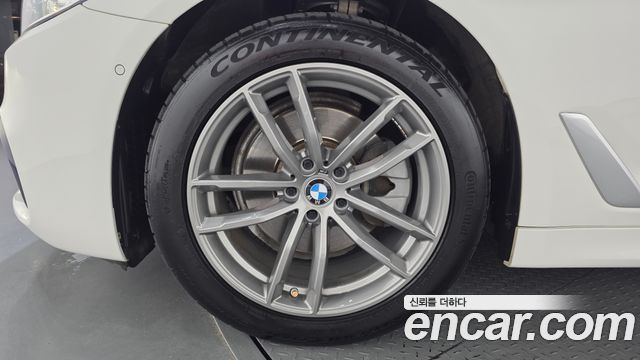 BMW 5 Series (G30) 520d xDrive M Sport Package Plus 2018 — фото 5