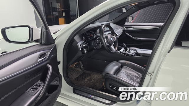 BMW 5 Series (G30) 520d xDrive M Sport Package Plus 2018 — фото 10