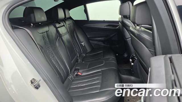 BMW 5 Series (G30) 520d xDrive M Sport Package Plus 2018 — фото 12