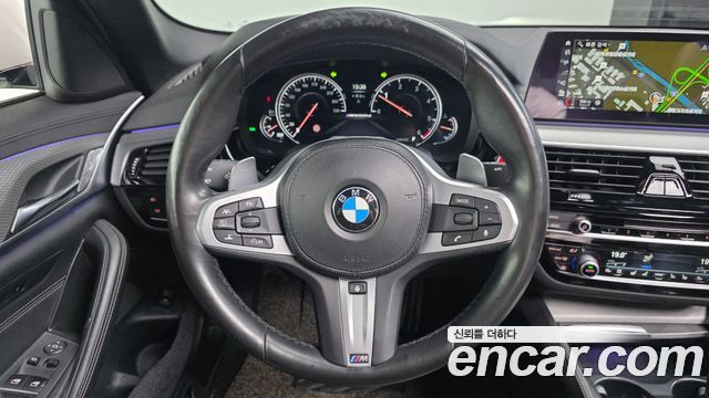 BMW 5 Series (G30) 520d xDrive M Sport Package Plus 2018 — фото 13