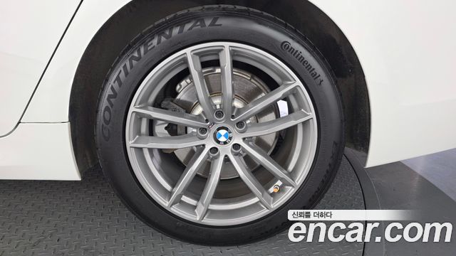 BMW 5 Series (G30) 520d xDrive M Sport Package Plus 2018 — фото 21