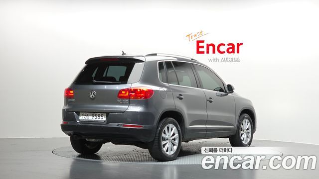 Volkswagen Tiguan 2.0 TDI Comfort 5N 2016 — фото 2