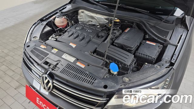 Volkswagen Tiguan 2.0 TDI Comfort 5N 2016 — фото 6