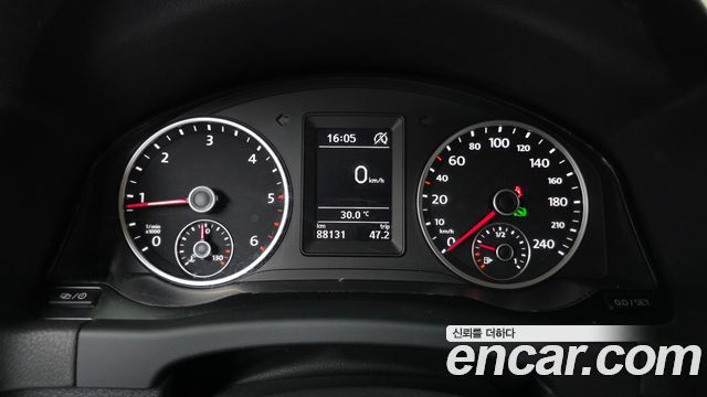 Volkswagen Tiguan 2.0 TDI Comfort 5N 2016 — фото 8