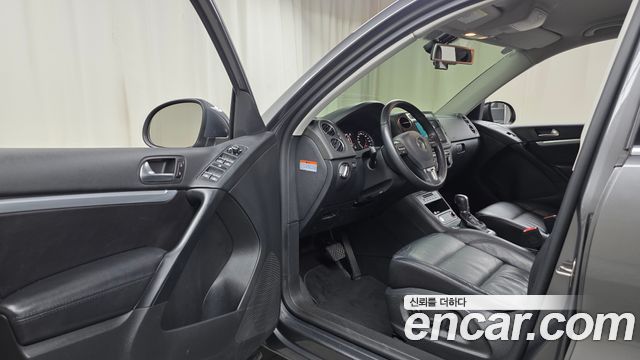 Volkswagen Tiguan 2.0 TDI Comfort 5N 2016 — фото 10