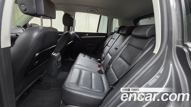 Volkswagen Tiguan 2.0 TDI Comfort 5N 2016 — фото 12