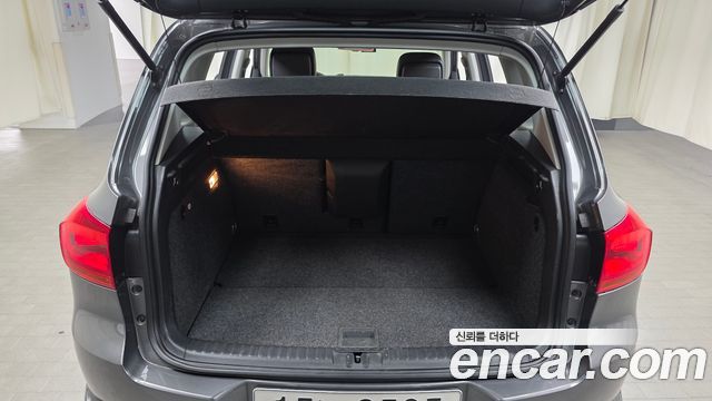 Volkswagen Tiguan 2.0 TDI Comfort 5N 2016 — фото 16