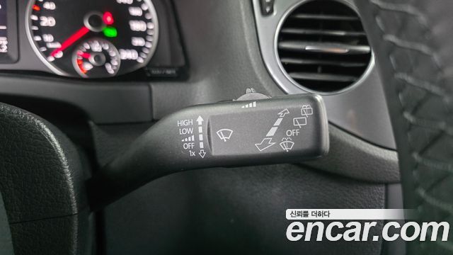 Volkswagen Tiguan 2.0 TDI Comfort 5N 2016 — фото 19