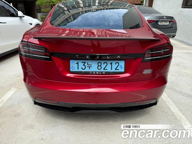 Tesla Model S Plaid 2023 — фото 2