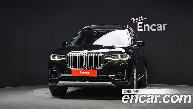 BMW X7 (G07) xDrive 40i Design Pure Excellence 7-Seater 2021 — фото 3