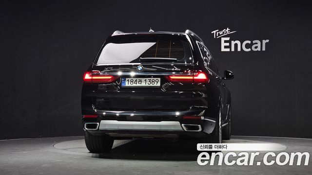 BMW X7 (G07) xDrive 40i Design Pure Excellence 7-Seater 2021 — фото 4
