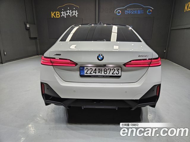 BMW 5 Series (G60) 530i xDrive M Sport 2026 — фото 4