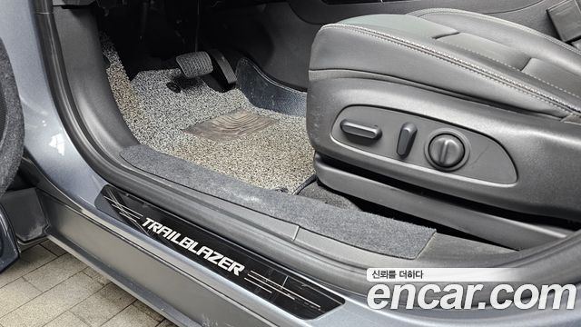 Chevrolet Trailblazer 1.3 Turbo 2WD Premier 2022 — фото 31